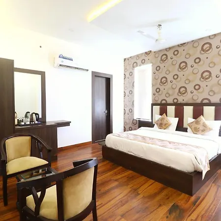 Hotel Taj Venture By Park Tree